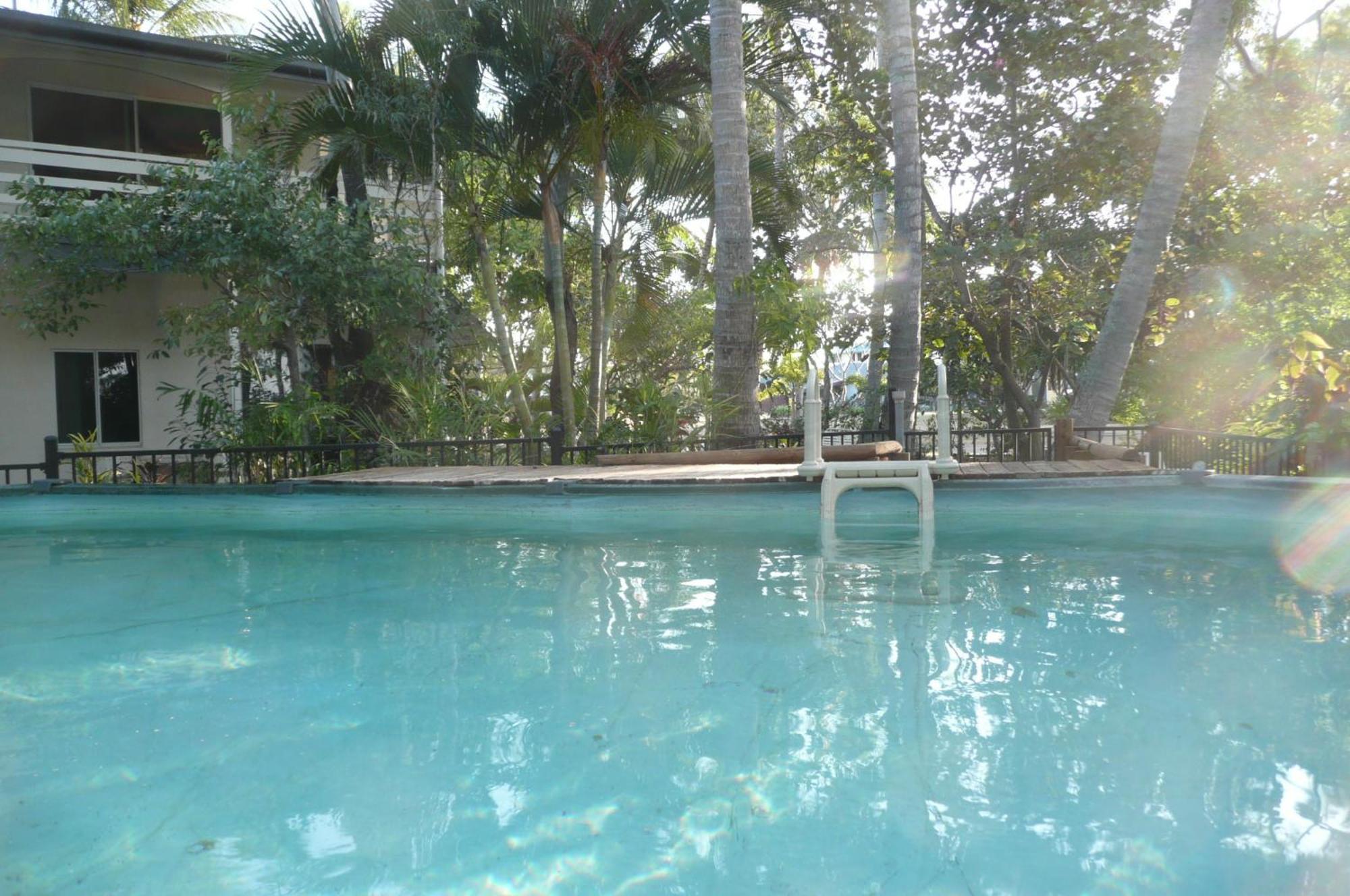 Beachside Holiday Units Боуен Екстериор снимка